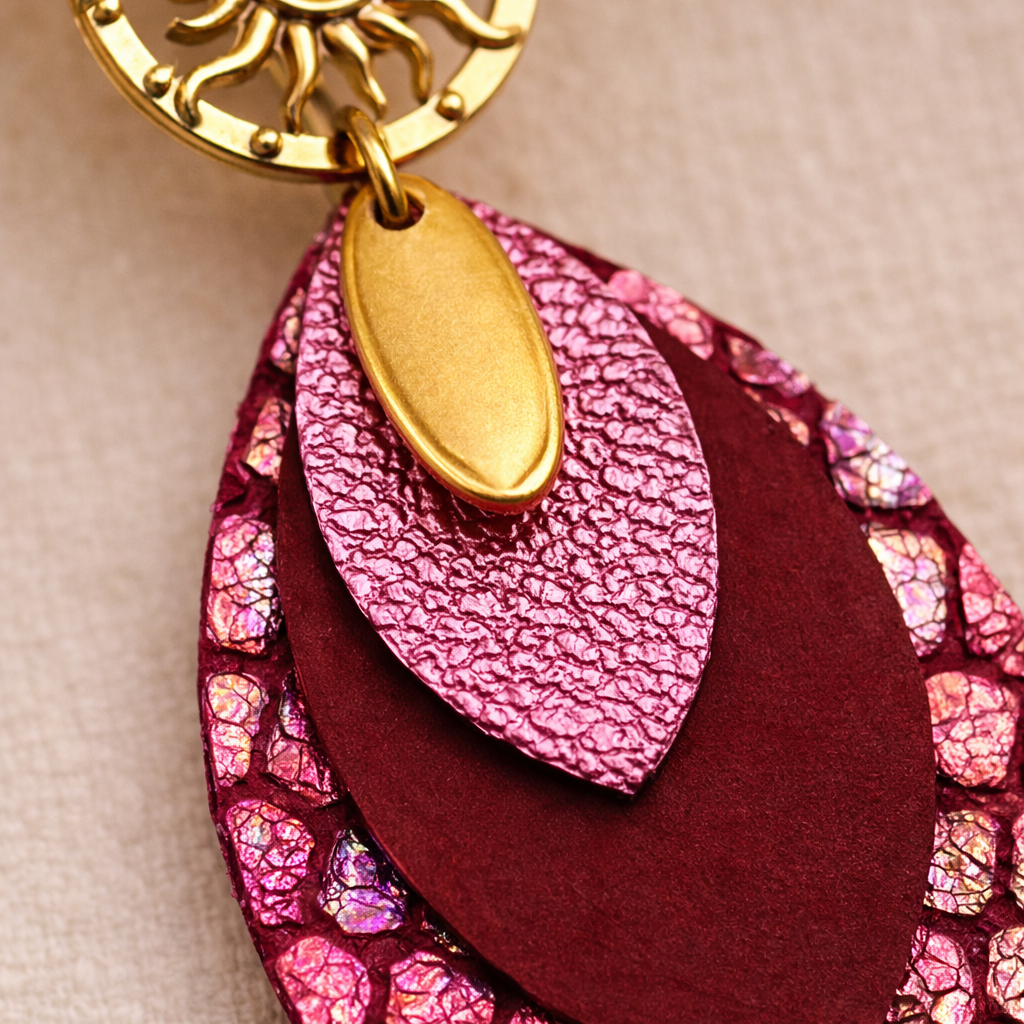 Boucles d’oreilles feuilles cuirs rose/bordeau