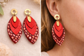 Boucles d’oreilles feuilles cuirs rouges