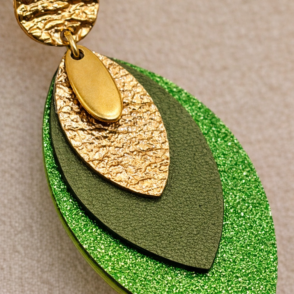 Boucles d’oreilles feuilles cuirs verts